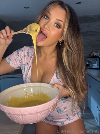 megantv Nakenläckor OnlyFans Foto 9