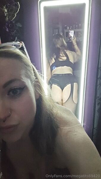 megatits69420 Nakenläckor OnlyFans Foto 22