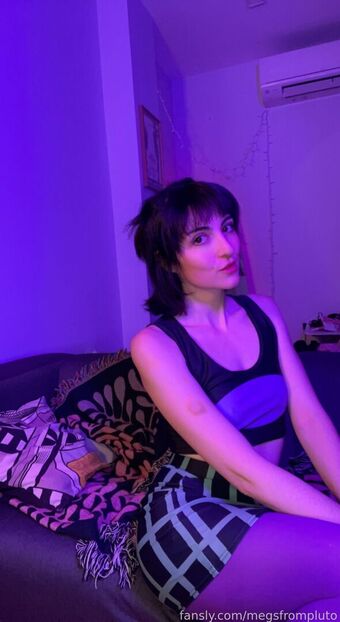 megsfrompluto Nakenläckor OnlyFans Foto 6