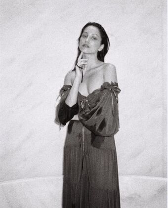 Melanie Jarnson Nakenläckor OnlyFans Foto 1