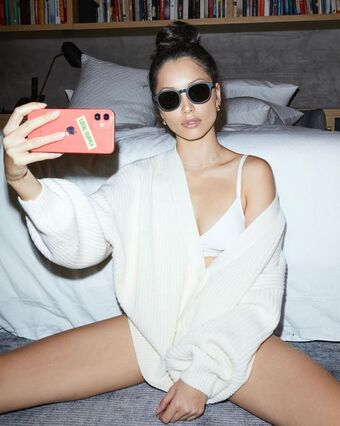 Melanie Jarnson Nakenläckor OnlyFans Foto 2