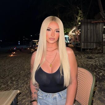 Meryl_bie Nakenläckor OnlyFans Foto 35