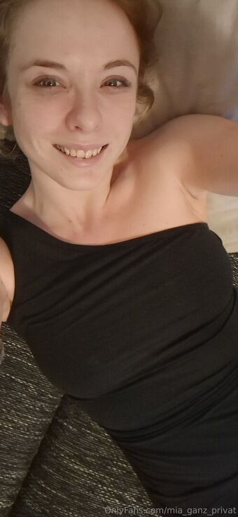 mia_ganz_privat Nakenläckor OnlyFans Foto 33