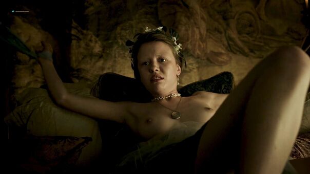 Mia Goth