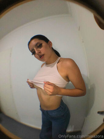 miaazora Nakenläckor OnlyFans Foto 9