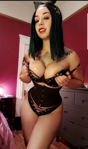 MidnaAsh Nakenläckor OnlyFans Foto 14