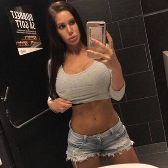 miini Nakenläckor OnlyFans Foto 17