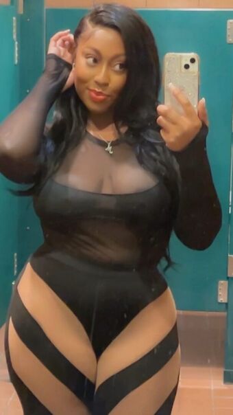 Milagrogramz Nakenläckor OnlyFans Foto 12