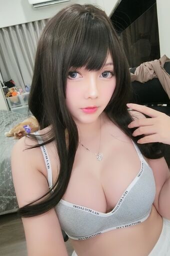 MilanaPloy Nakenläckor OnlyFans Foto 12