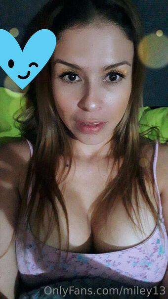 miley13 Nakenläckor OnlyFans Foto 5