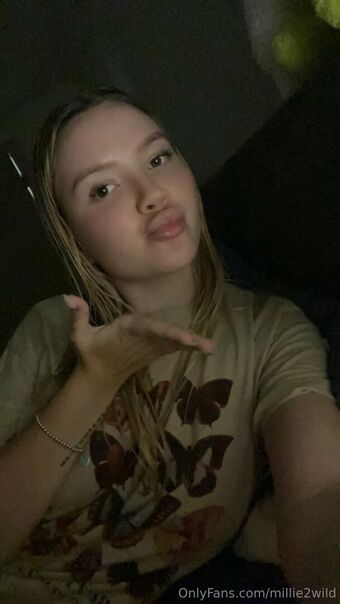 millie2wild Nakenläckor OnlyFans Foto 56