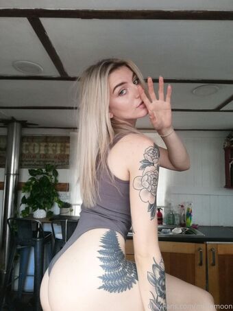 milliemoon Nakenläckor OnlyFans Foto 14