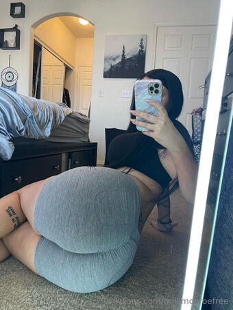 millimonroefree Nakenläckor OnlyFans Foto 30
