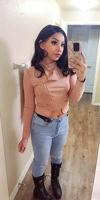 Mina Sin Nakenläckor OnlyFans Foto 12