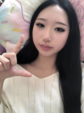 mina Nakenläckor OnlyFans Foto 14