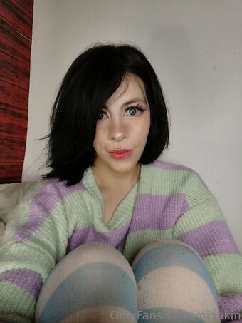 minakin Nakenläckor OnlyFans Foto 13