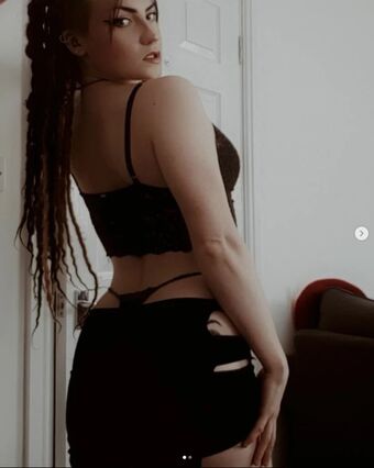 Mini Mia Nakenläckor OnlyFans Foto 1