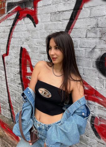Minimoli Nakenläckor OnlyFans Foto 17