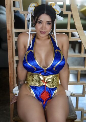 Minitinah OF Nakenläckor OnlyFans Foto 1