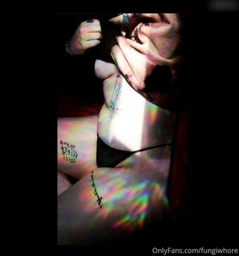 Minty.python/Pfirsichkloster Nakenläckor OnlyFans Foto 6