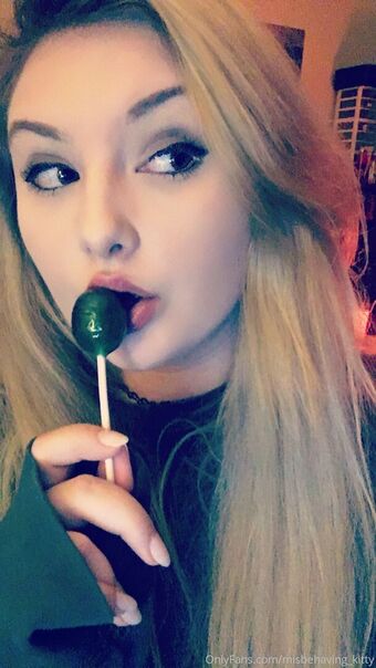 misbehaving_kitty Nakenläckor OnlyFans Foto 13