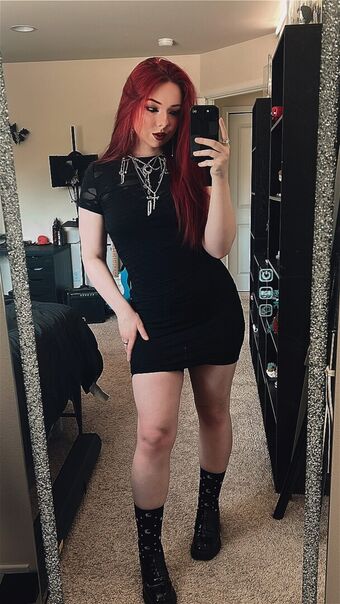Miserrablee Nakenläckor OnlyFans Foto 13