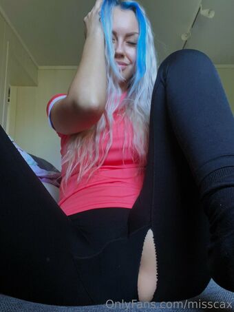 misscax Nakenläckor OnlyFans Foto 9