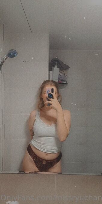 MissRyu Nakenläckor OnlyFans Foto 20