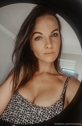 mmmom Nakenläckor OnlyFans Foto 16