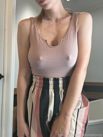 mommelonss Nakenläckor OnlyFans Foto 37