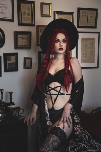 Monsa Isa Nakenläckor OnlyFans Foto 3