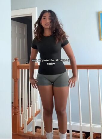Mooga Nakenläckor OnlyFans Foto 7