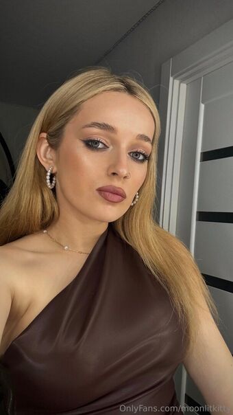 moonlitkitty Nakenläckor OnlyFans Foto 14