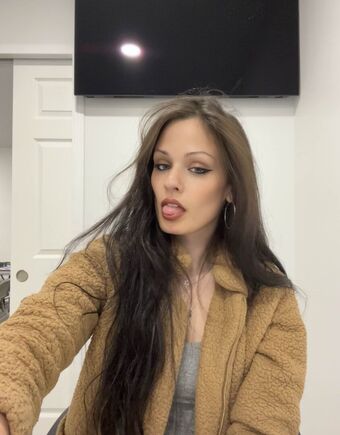 mornings0da Nakenläckor OnlyFans Foto 2
