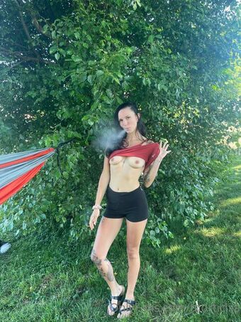 morticia Nakenläckor OnlyFans Foto 36