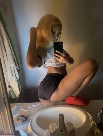 mybonez Nakenläckor OnlyFans Foto 5