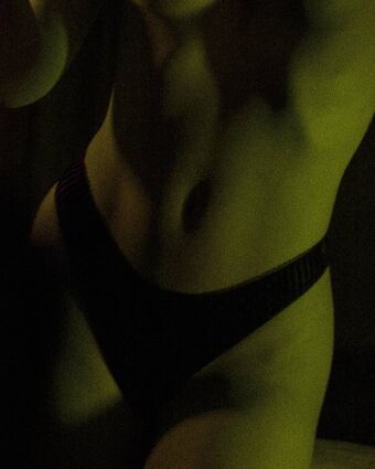 _naissance Nakenläckor OnlyFans Foto 15