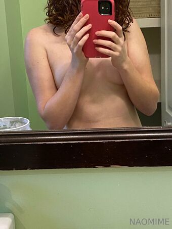 naomime Nakenläckor OnlyFans Foto 36