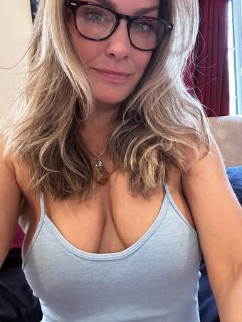 Natasha Marley Nakenläckor OnlyFans Foto 28