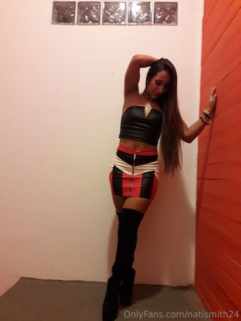 natismith24 Nakenläckor OnlyFans Foto 1