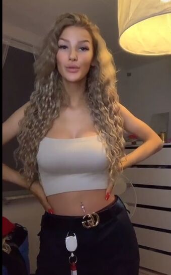nelldelli Nakenläckor OnlyFans Foto 13