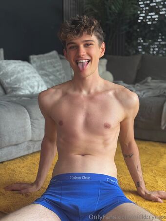 nickbrycex Nakenläckor OnlyFans Foto 33