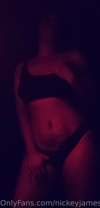 nickeyjames Nakenläckor OnlyFans Foto 16