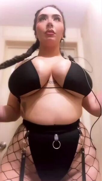 Nicky Nicole Nakenläckor OnlyFans Foto 10