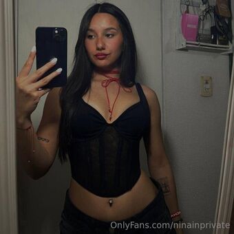 ninainprivate Nakenläckor OnlyFans Foto 13