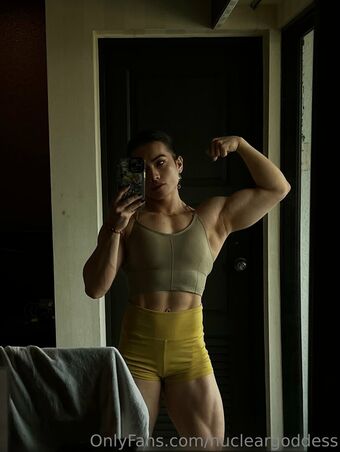 nucleargoddess Nakenläckor OnlyFans Foto 6
