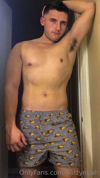 nuttynoah Nakenläckor OnlyFans Foto 5
