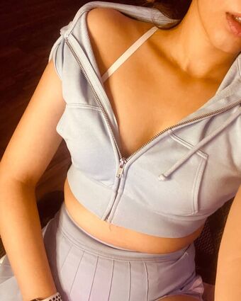 nylaahh Nakenläckor OnlyFans Foto 6