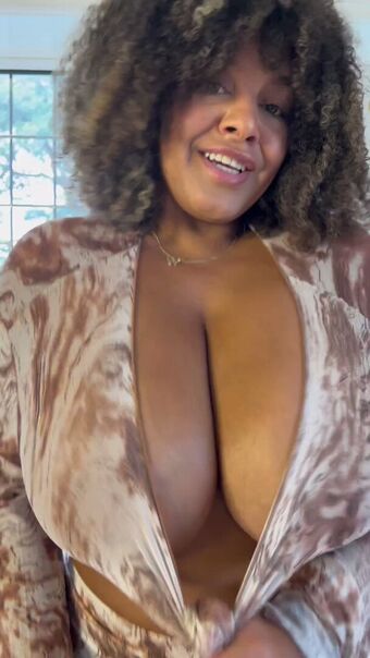 Nylagreen Nakenläckor OnlyFans Foto 1