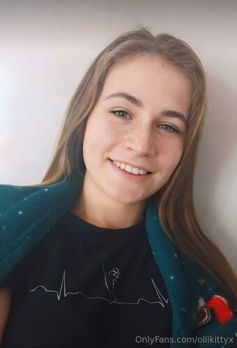 ollikittyx Nakenläckor OnlyFans Foto 25